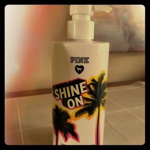 Pink Shine On Luminous Body Lotion